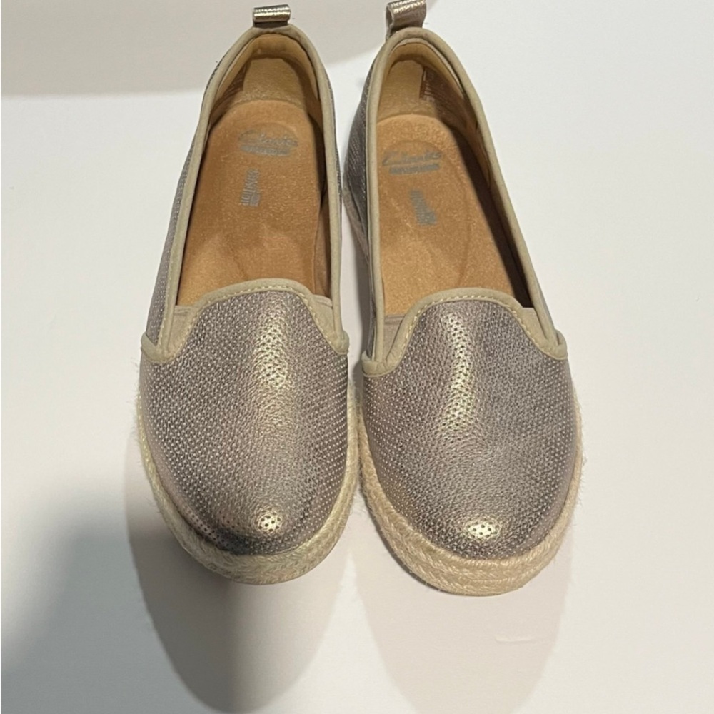 Clarks Collection Women's Espadrilles Gold Metallic Azella Major Shoes Sz 8
